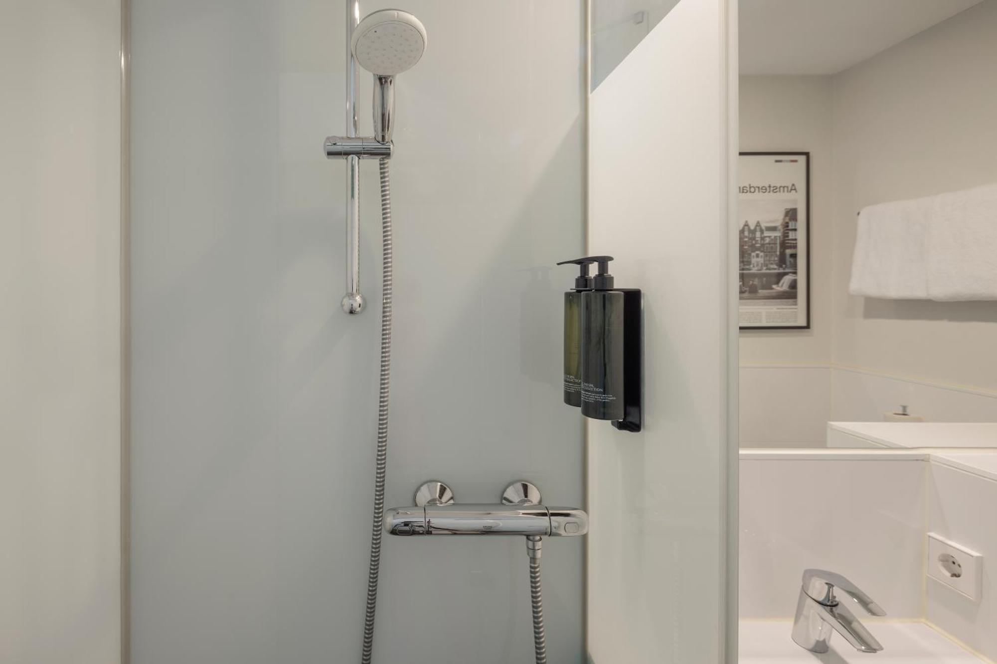 Maxhotel Amsterdam Airport Schiphol - Recently Renovated Hoofddorp Exterior photo